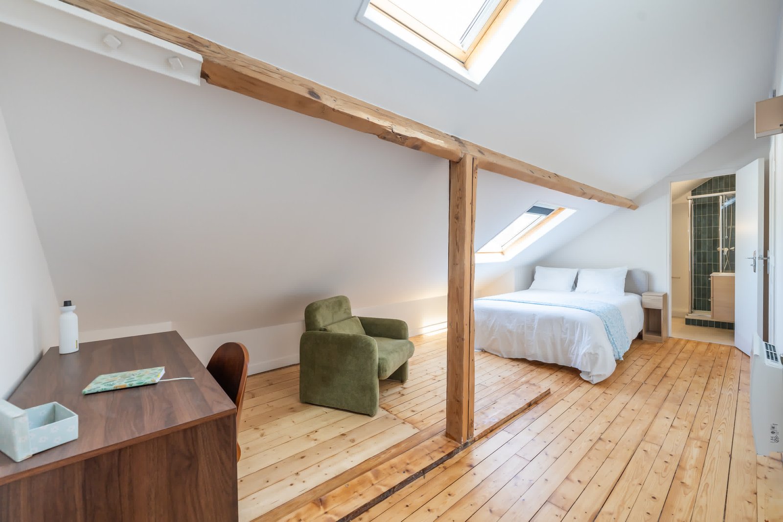 Suite 11 - Image 1